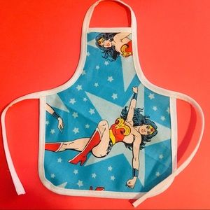 WONDERWOMAN DISHSOAP BOTTLE APRON⭐️⚡️